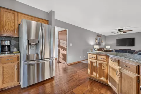 Kitchen - 2214 Stonehaven Dr, Plainfield, IL 60586 photo 2 of 5