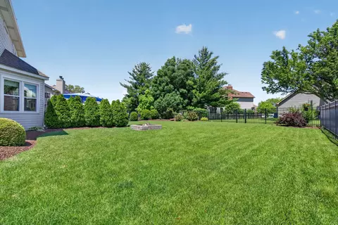 Exterior - 2214 Stonehaven Dr, Plainfield, IL 60586 photo 7 of 8