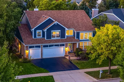 568 Crooked Stick Ct, Vernon Hills, IL 60061