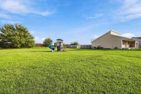 Exterior - 414 Travis Dr, Carlock, IL 61725 photo 6 of 6