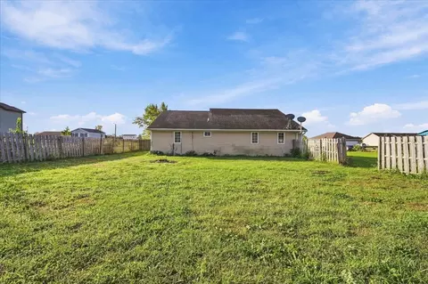 Exterior - 414 Travis Dr, Carlock, IL 61725 photo 3 of 6