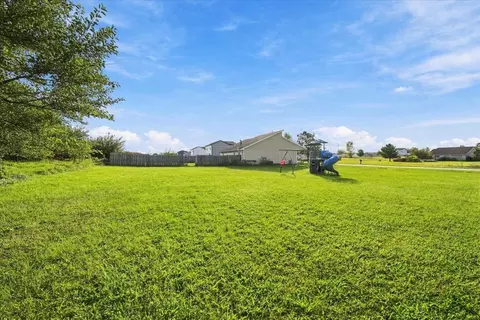 Exterior - 414 Travis Dr, Carlock, IL 61725 photo 5 of 6