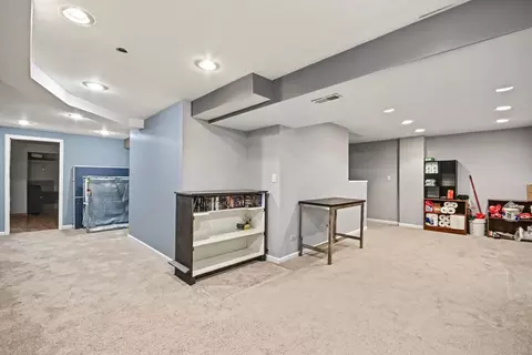 Entry Way - 2852 Lindgren Ct, Aurora, IL 60503 photo 1 of 1