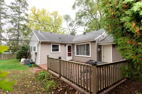 Exterior - 625 S 2nd St, West Dundee, IL 60118 photo 4 of 10