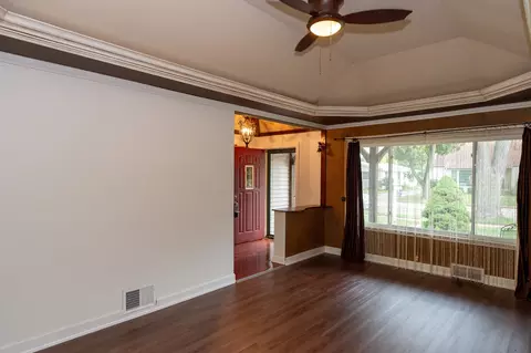 Living - 625 S 2nd St, West Dundee, IL 60118 photo 2 of 4