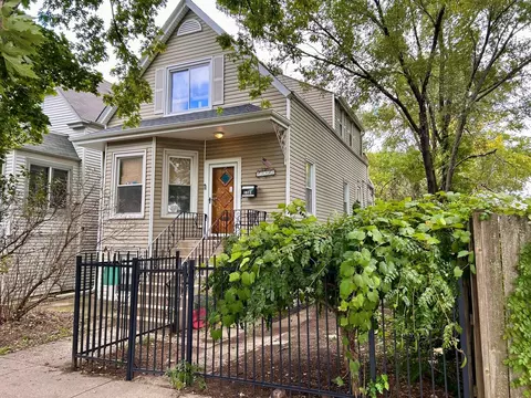 5381 N Bowmanville Ave, Chicago, IL 60625