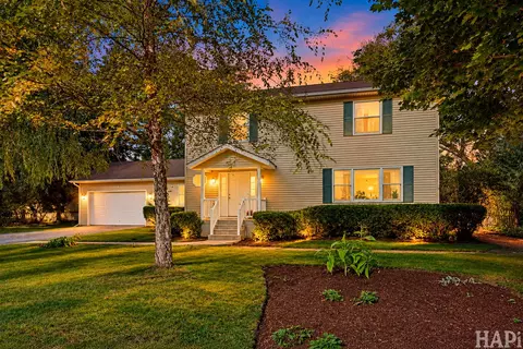 10066 W Paddock Ave, Beach Park, IL 60087