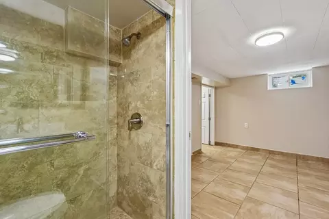 Bath - 4004 Oak Ave, Brookfield, IL 60513 photo 3 of 3