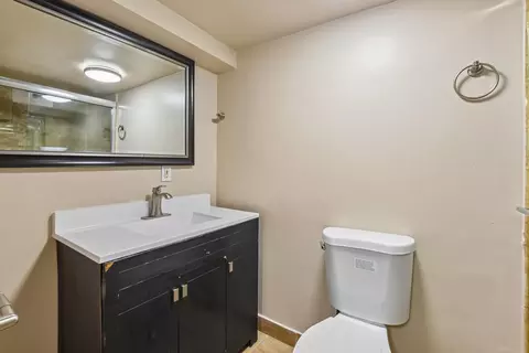 Bath - 4004 Oak Ave, Brookfield, IL 60513 photo 2 of 3