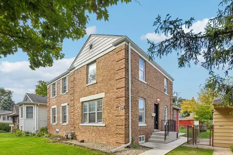Exterior - 4004 Oak Ave, Brookfield, IL 60513 photo 2 of 6