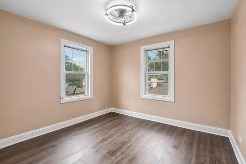 Bedroom - 4004 Oak Ave, Brookfield, IL 60513 photo 1 of 2