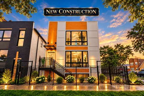 3804 W Ohio St, Chicago, IL 60624