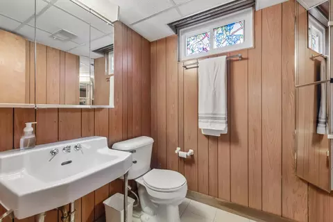 Bath - 400 Addison Rd, Riverside, IL 60546 photo 3 of 3