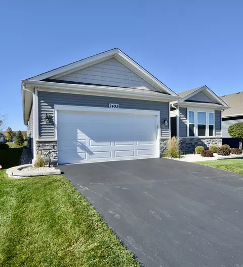 2495 Laurel Ct, Wonder Lake, IL 60097