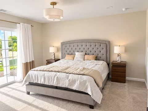 Bedroom - 643 Ruby St, Crystal Lake, IL 60014 photo 1 of 1