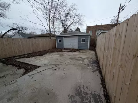 Exterior - 654 E 92nd Pl, Chicago, IL 60619 photo 4 of 5