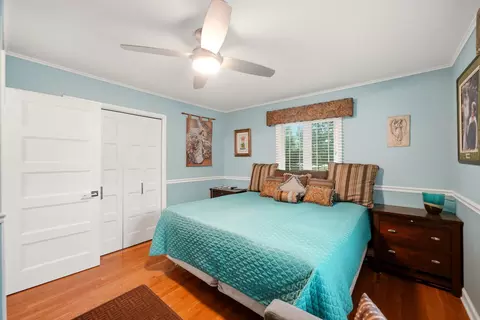 Bedroom - 237 W Jackson St, Elmhurst, IL 60126 photo 1 of 2