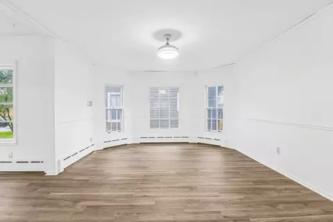 Living - 9 Blackman Ave, Joliet, IL 60436 photo 4 of 5