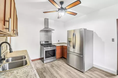 Kitchen - 9 Blackman Ave, Joliet, IL 60436 photo 2 of 2