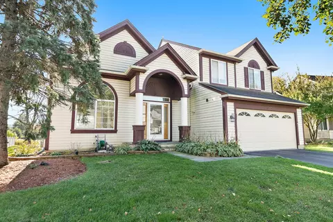 997 Tylerton Cir, Grayslake, IL 60030