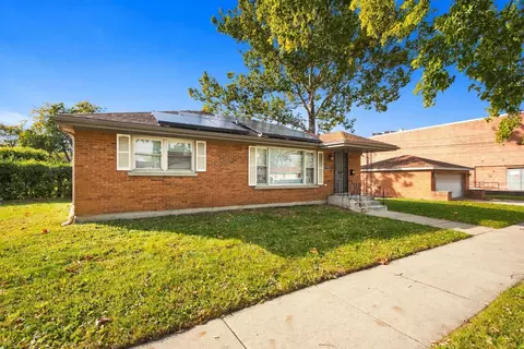 796 E 163rd St, South Holland, IL 60473