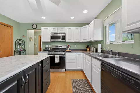 Kitchen - 1261 Lake Summerset Rd, Davis, IL 61019 photo 3 of 3