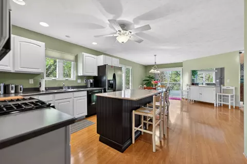 Kitchen - 1261 Lake Summerset Rd, Davis, IL 61019 photo 2 of 3