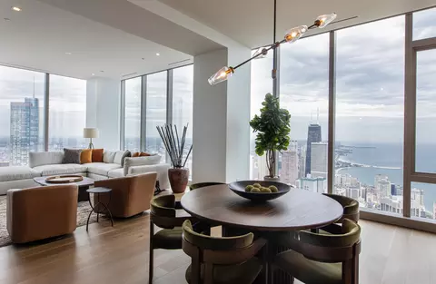 Dining - 363 E Wacker Dr #7701, Chicago, IL 60601 photo 3 of 4