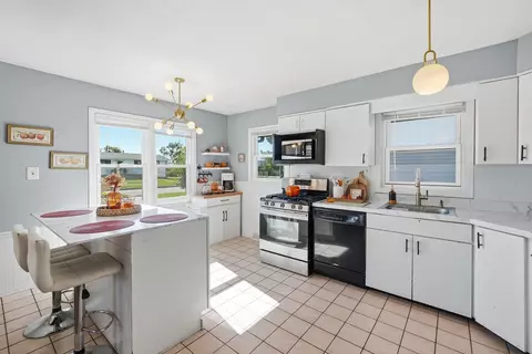 Kitchen - 7708 W 81st St, Bridgeview, IL 60455 photo 1 of 4