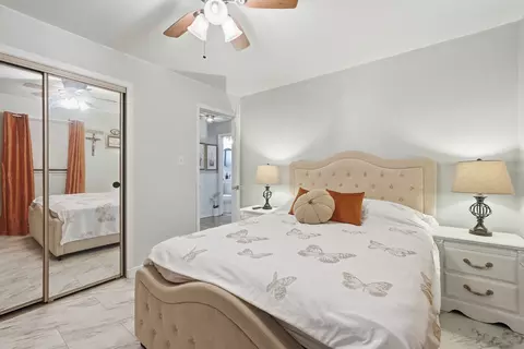 Bedroom - 7708 W 81st St, Bridgeview, IL 60455 photo 2 of 3