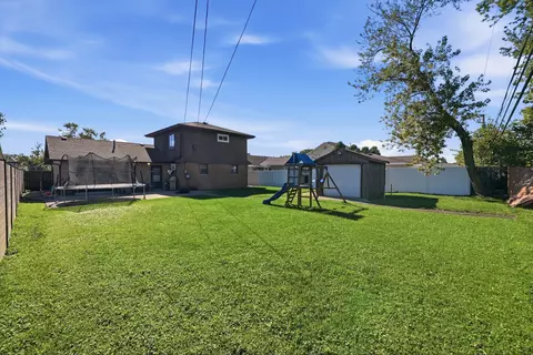 Exterior - 7708 W 81st St, Bridgeview, IL 60455 photo 2 of 4