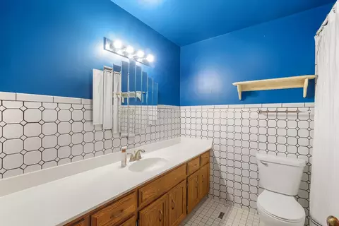 Bath - 1485 Nova Rd, Lake Holiday, IL 60548 photo 1 of 2