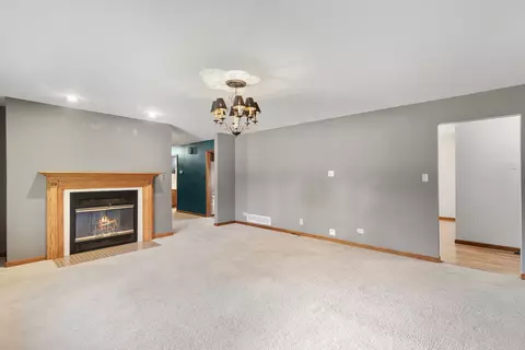 Living - 1485 Nova Rd, Lake Holiday, IL 60548 photo 2 of 4