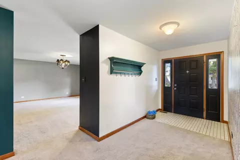 Entry Way - 1485 Nova Rd, Lake Holiday, IL 60548 photo 2 of 3