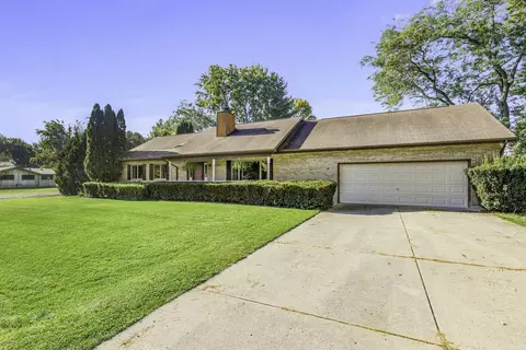 Exterior - 1485 Nova Rd, Lake Holiday, IL 60548 photo 2 of 10
