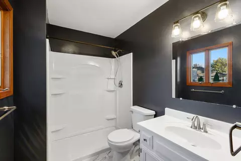 Bath - 1485 Nova Rd, Lake Holiday, IL 60548 photo 2 of 2