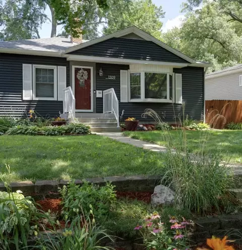 1309 Elmore Ave, Bettendorf, IA 52722