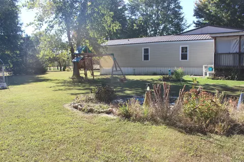 Exterior - 8024 Garrett Rd, Alma, IL 62807 photo 5 of 11