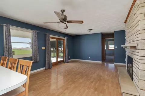 Living - 21739 E 500 North Rd, Downs, IL 61736 photo 7 of 9