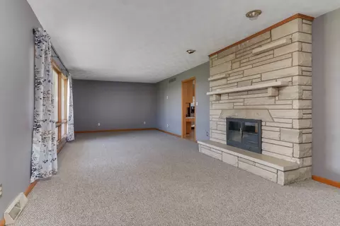 Living - 21739 E 500 North Rd, Downs, IL 61736 photo 1 of 9