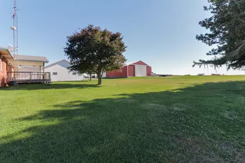 Exterior - 21739 E 500 North Rd, Downs, IL 61736 photo 7 of 9