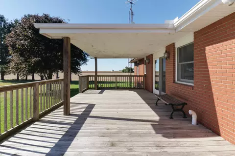 Exterior - 21739 E 500 North Rd, Downs, IL 61736 photo 5 of 9