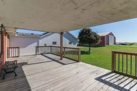 Exterior - 21739 E 500 North Rd, Downs, IL 61736 photo 4 of 9