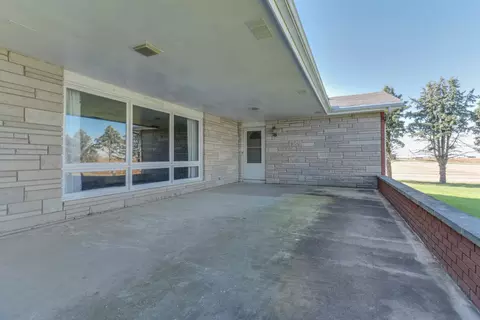 Exterior - 21739 E 500 North Rd, Downs, IL 61736 photo 2 of 9