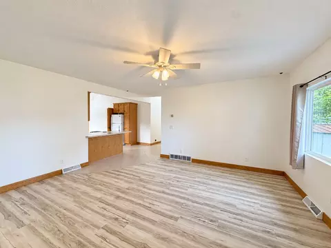 Living - 406 Cedar St, Cedar Point, IL 61316 photo 2 of 3