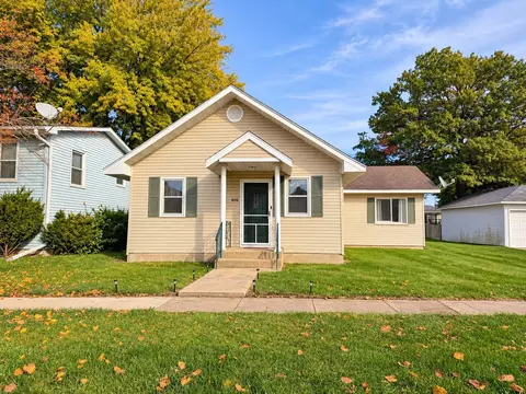 Exterior - 406 Cedar St, Cedar Point, IL 61316 photo 2 of 3