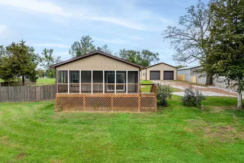 2006 W 49th St, Davenport, IA 52806
