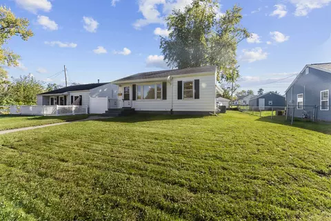 323 W 32nd St, Davenport, IA 52803