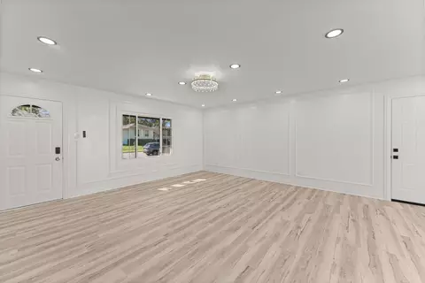 Living - Undisclosed, Hazel Crest, IL 60429 photo 1 of 4