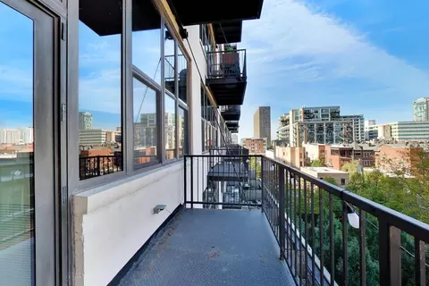 Exterior - 320 E 21st St #406, Chicago, IL 60616 photo 2 of 2